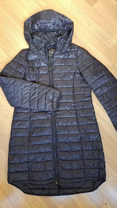 Продам стьобану подовжену куртку Reserved
