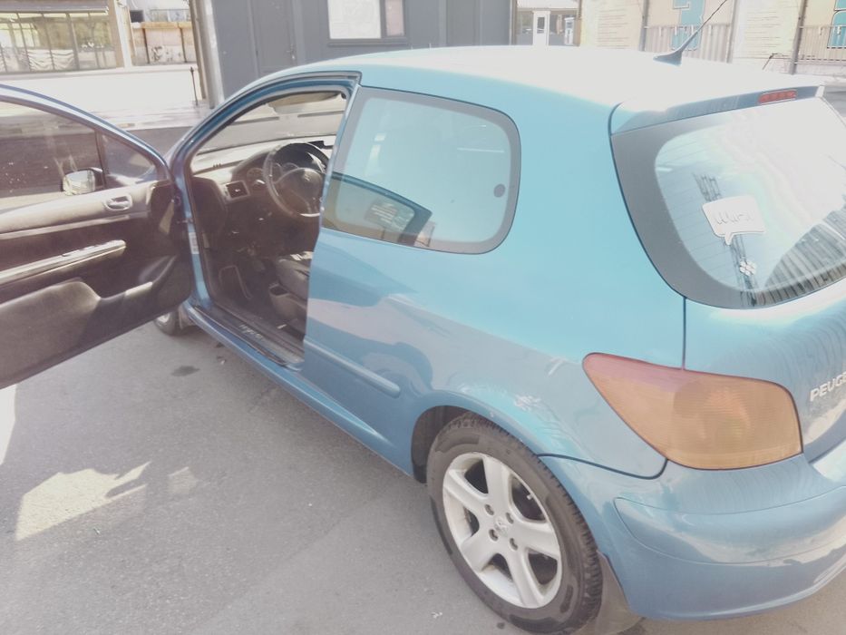 Продам машину на полном ходу