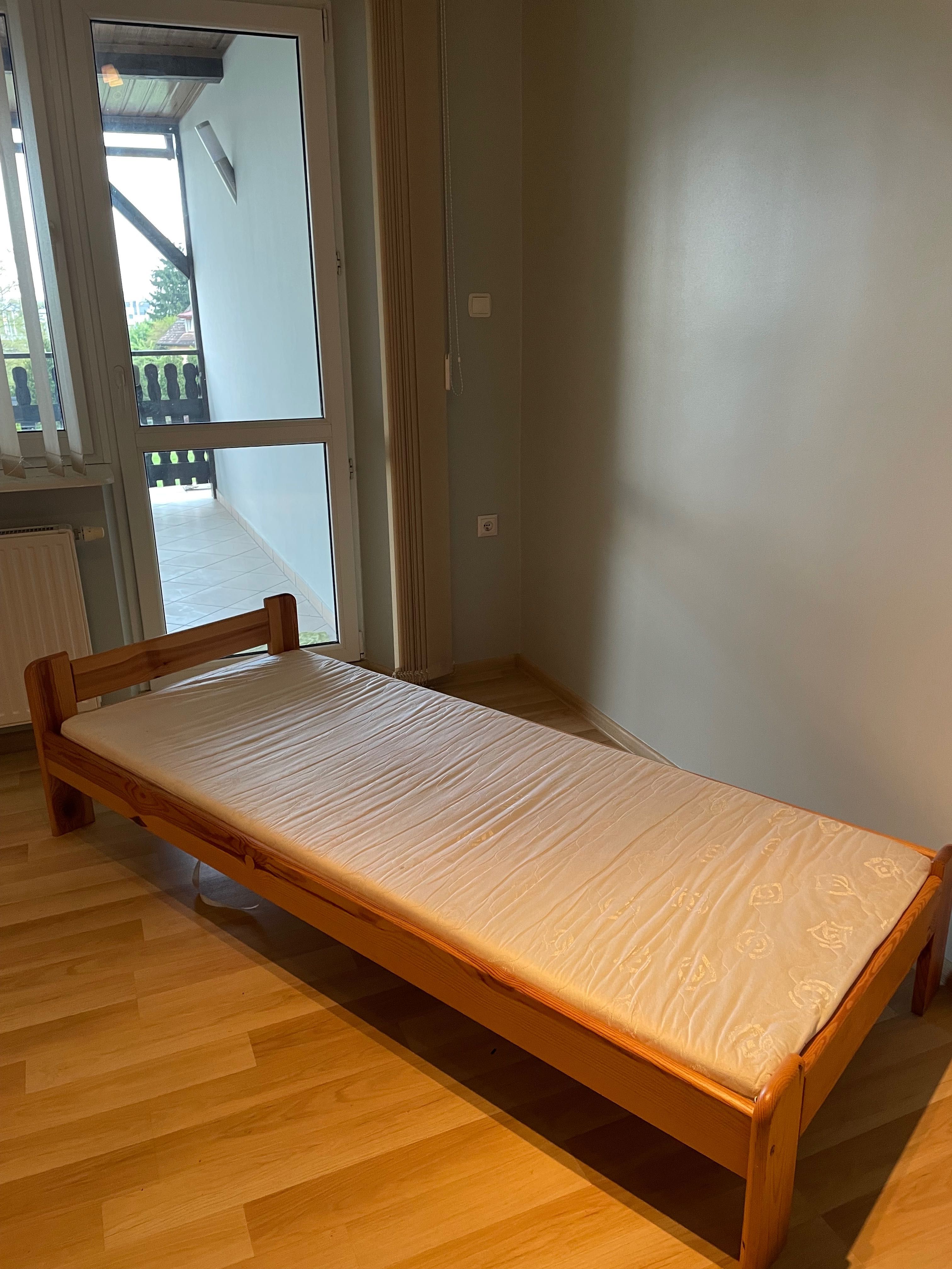 Łóżko sosnowe z materacem 80 x 200 bdb