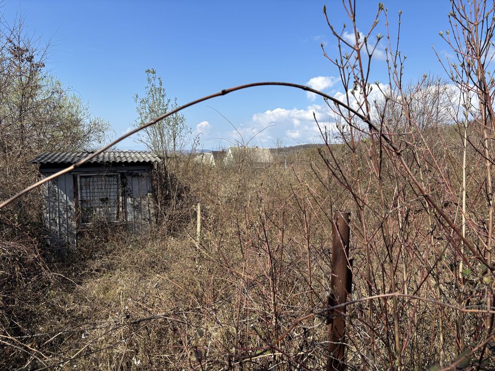 Продаж землі під будівництво в Барвінку
