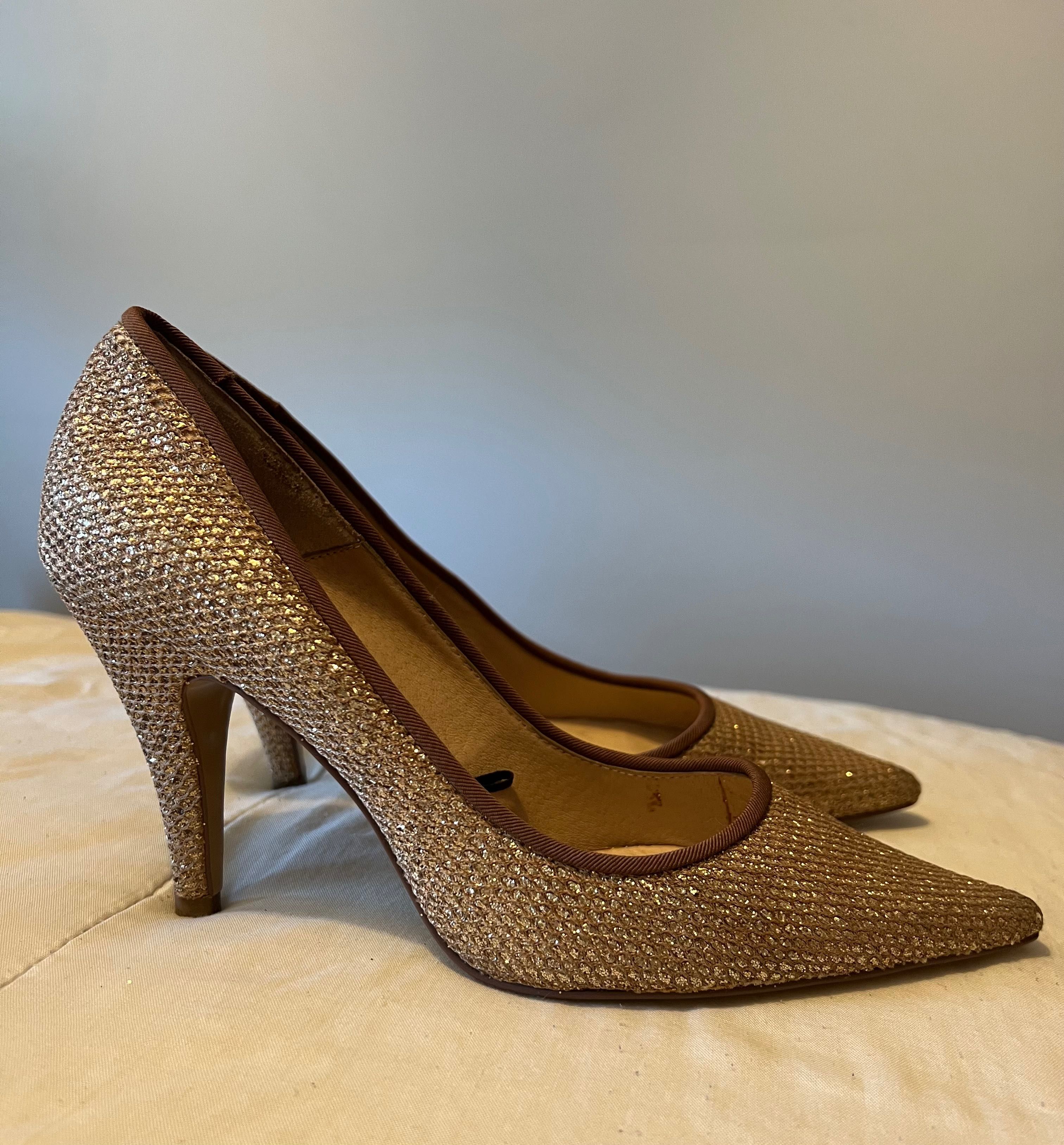Sapato - Salto alto brilhos - Bershka - 37 - usado 2 vezes