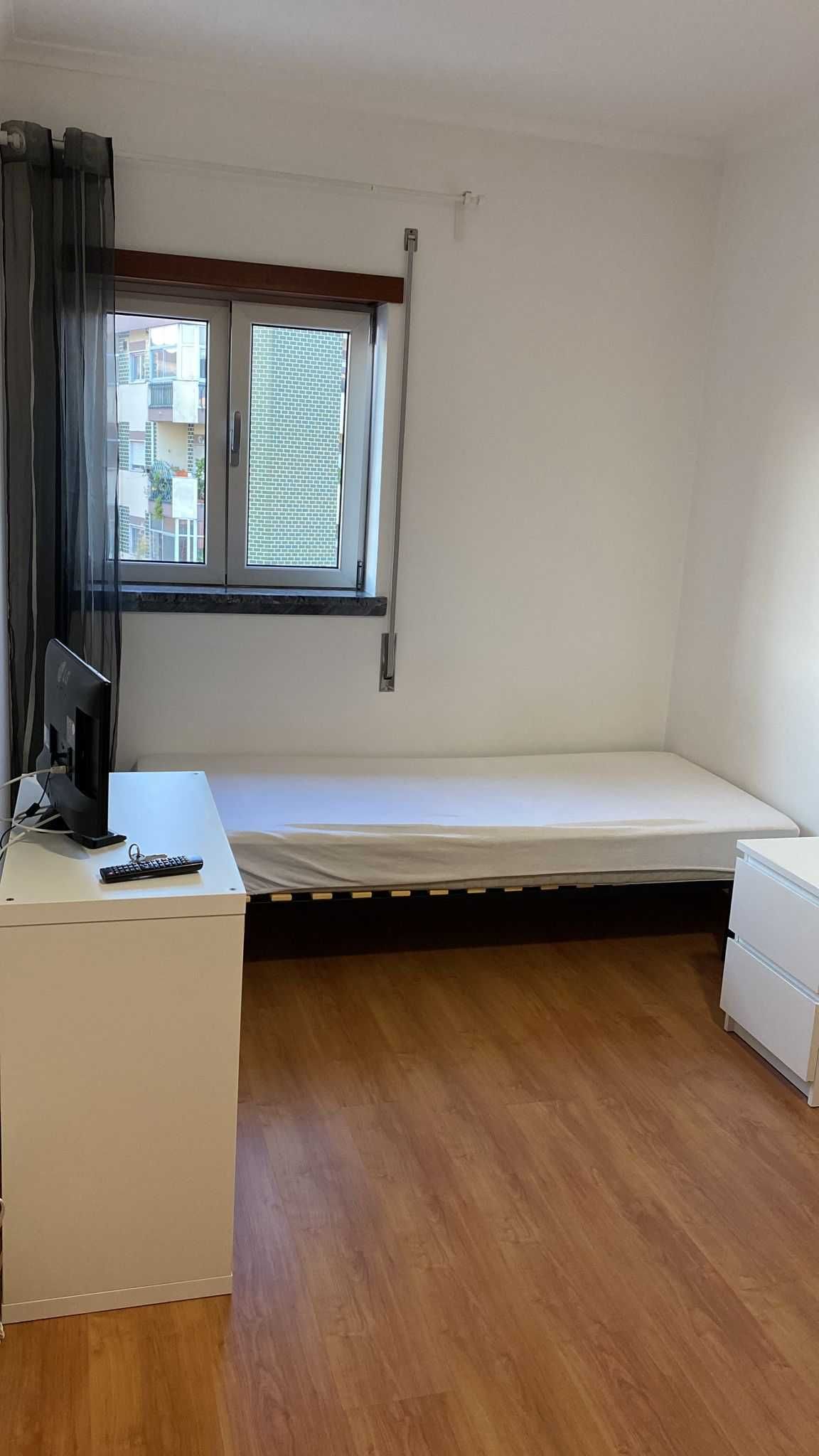 Quarto Rapariga a 600metros da ESECS