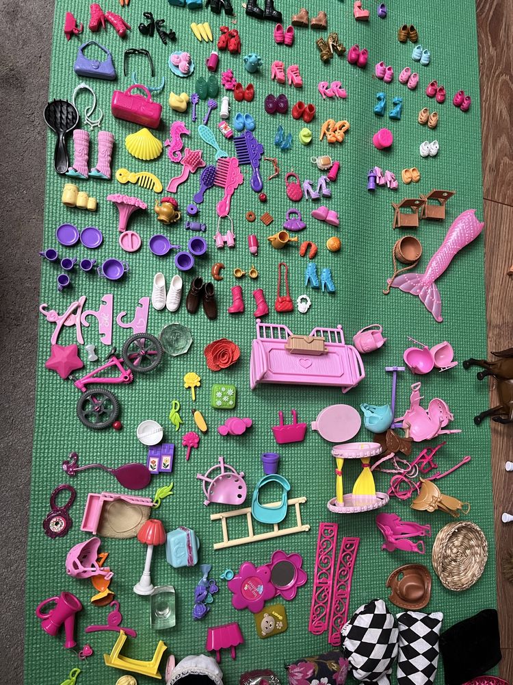 Mega duzy szczegolowy zestaw lalek Barbie Ken ubrania meble akcesoria