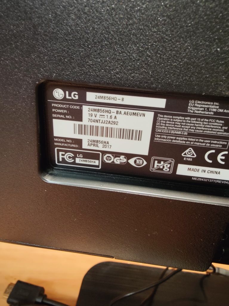 Комп'ютер amd ryzen 5 3400g, 8gb ddr4, SSD + монітор LG 24mb56hq 24".