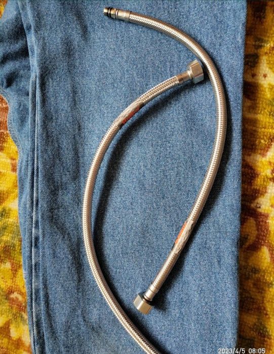 Шланги для смесителя 50грн.