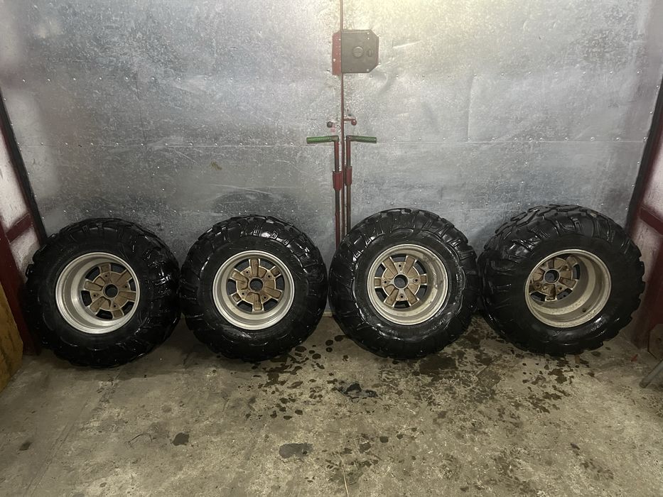 Диски з шинами на brp g1  4*136