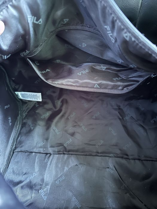 Fila дорожня сумка чорного кольору