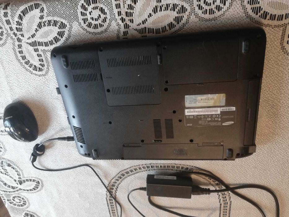 Sprzedam ładny laptop Samsung R540