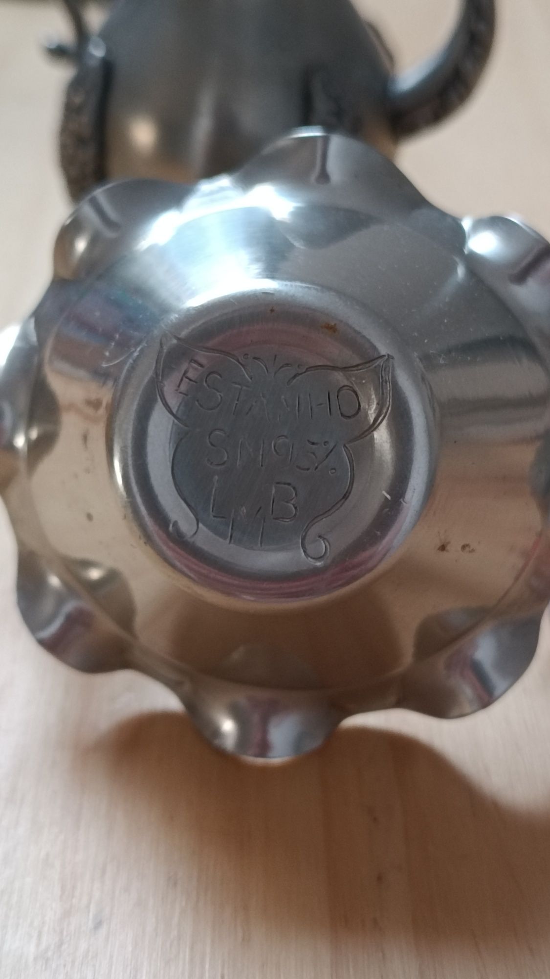 Peças decorativas em estanho
