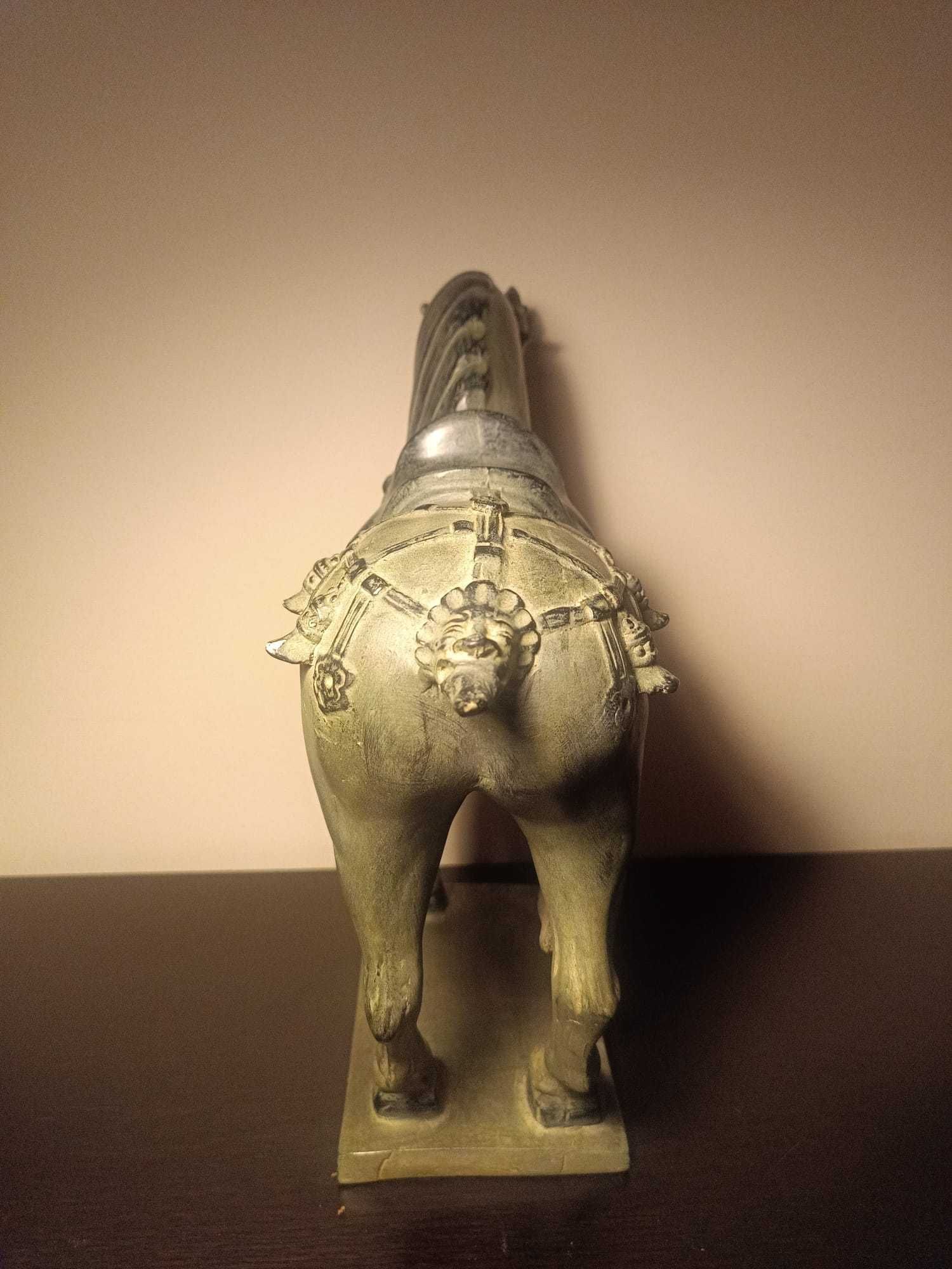 Estátua de bronze (replicado).