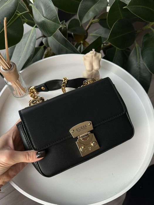 Сумка жіноча чорна Guess