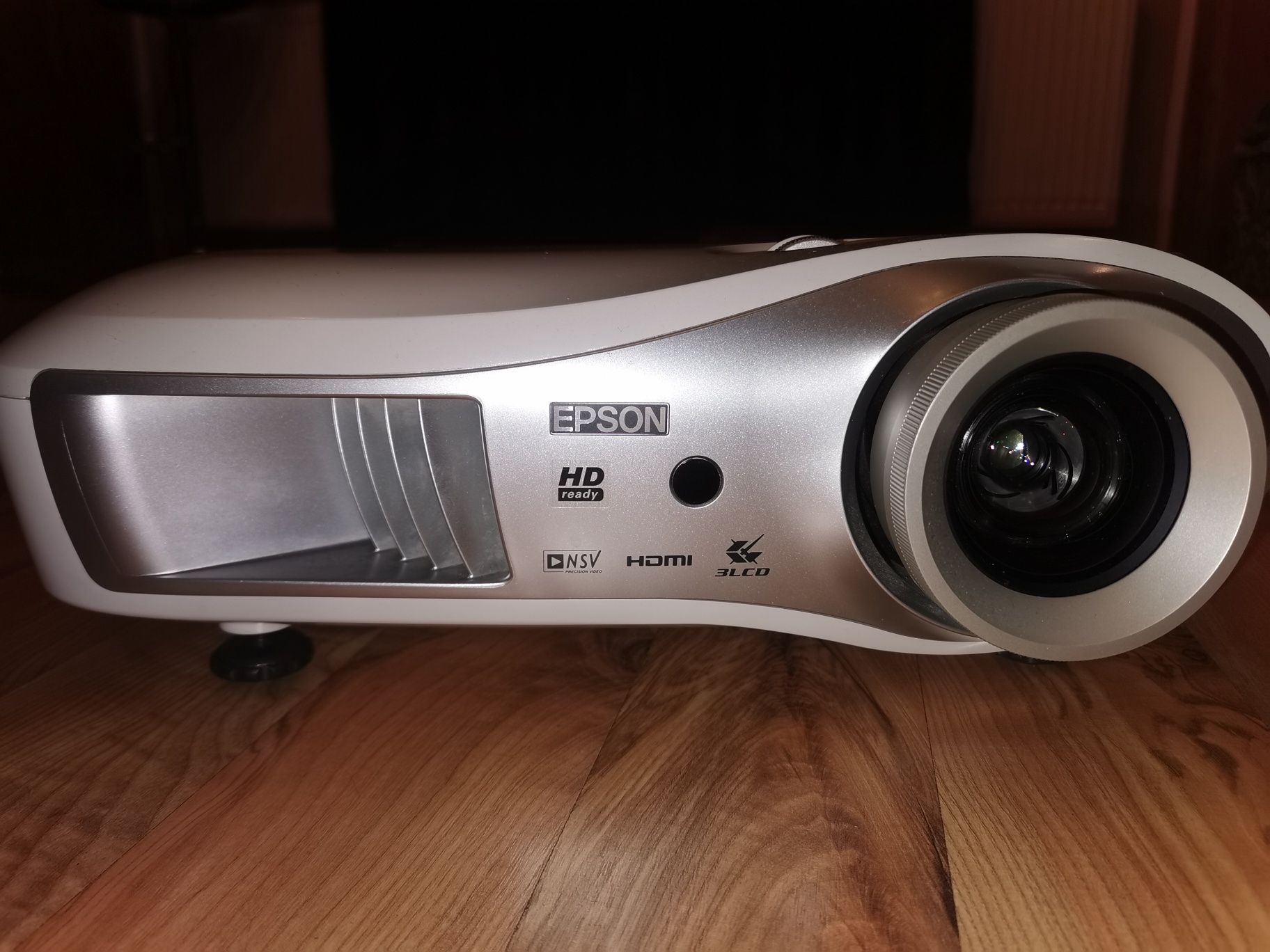 Projektor EPSON EMP-TW700