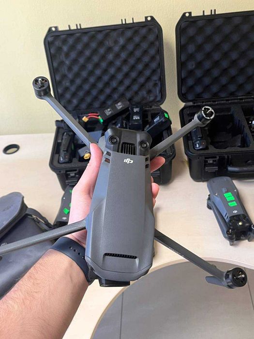 DJI Mavic 3 – тушка з АКБ, всього 58 хв нальоту