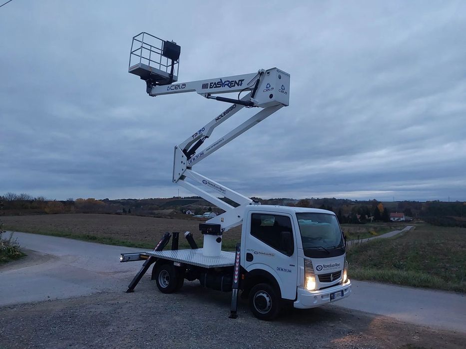 Renault Maxity Cabstar  Zwyżka podnośnik koszowy z Włoch bez rdzy 20 metrów SUPER STAN UDT