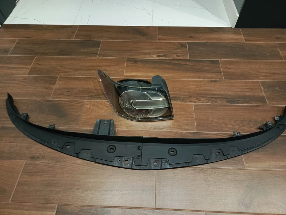 Lampa / hokej zderzaka Mazda CX-7