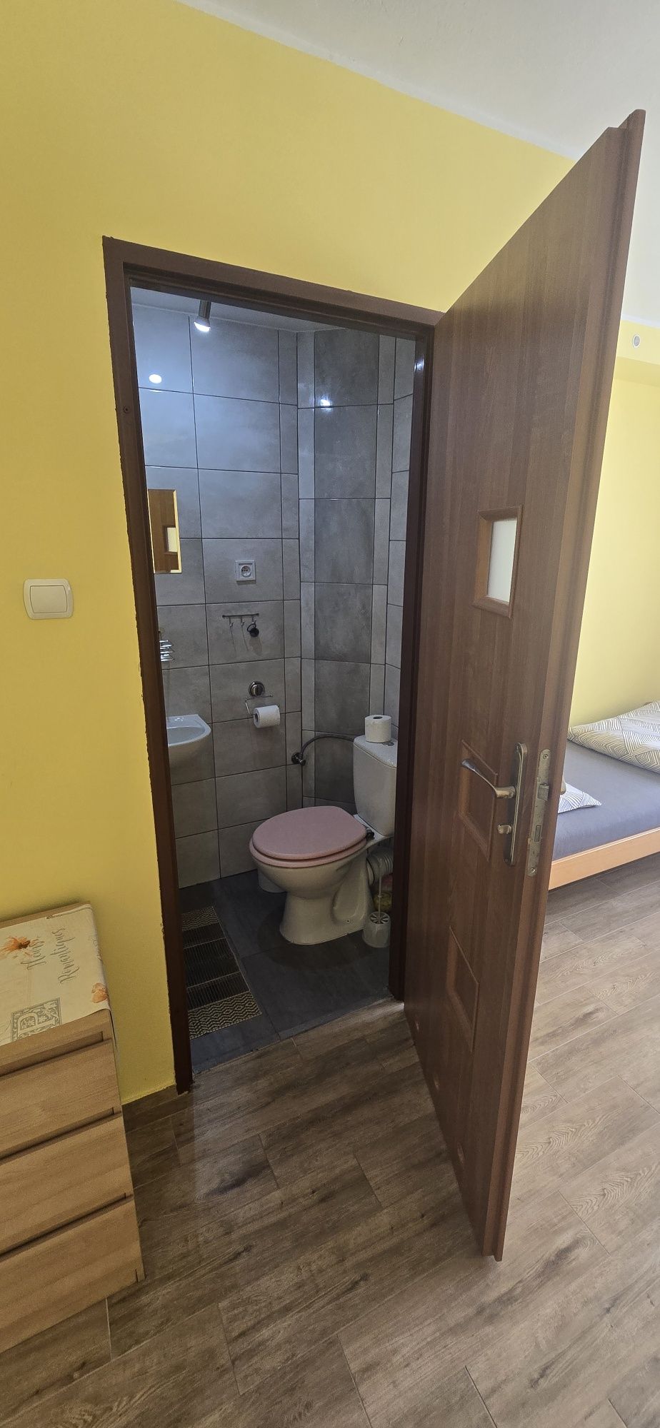 Noclegi Brzeziny Pokoje gościnne