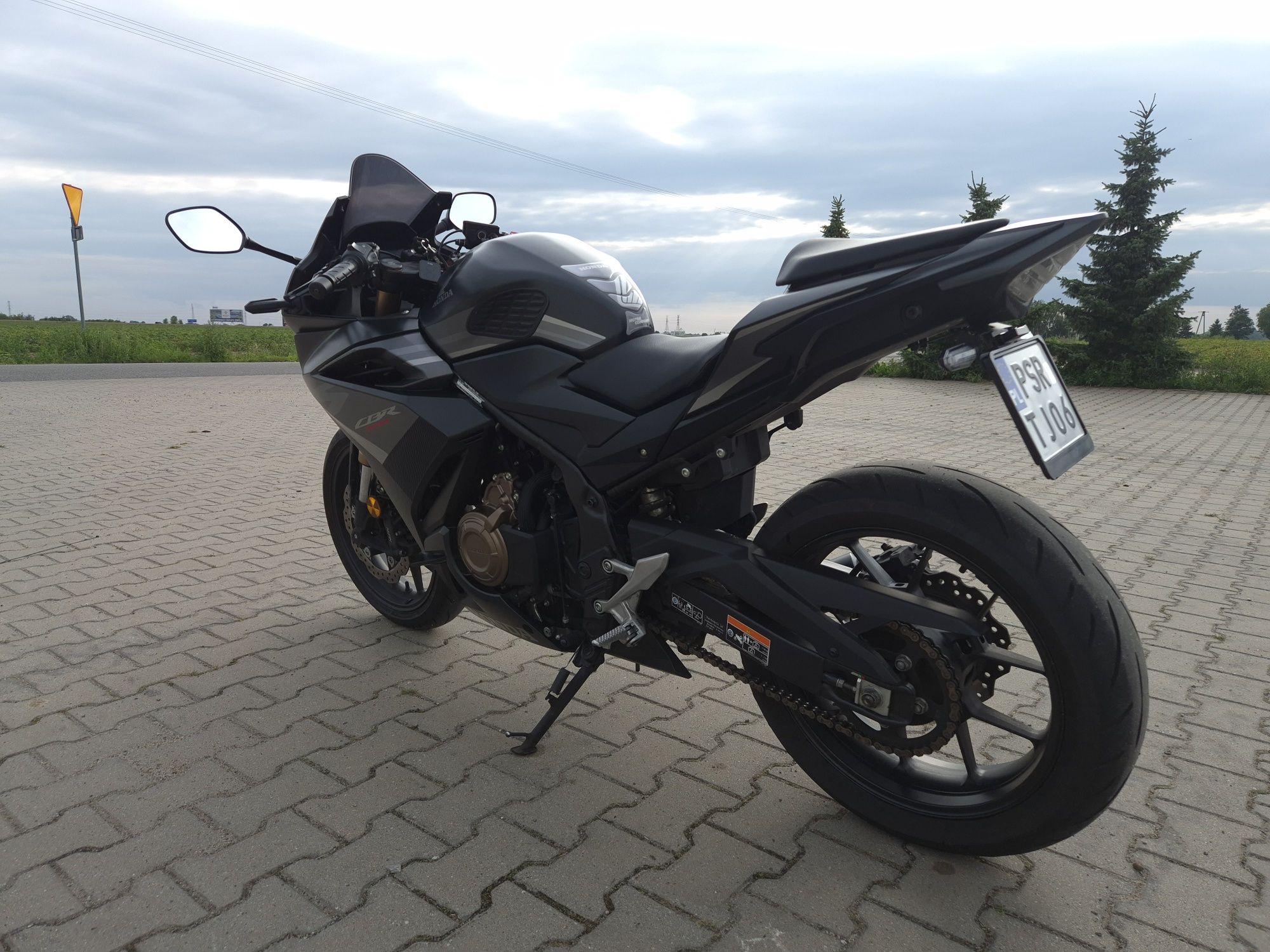 Honda CBR500R 2022 – Idealna na kat. A2 – 19 000 km Film 4K