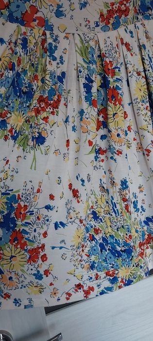 Sukienka w kwiaty xs xxs rękaw 3/4 river island