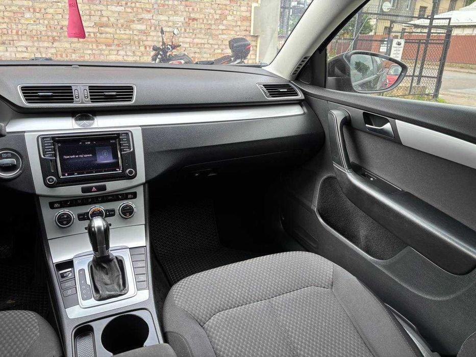 Volkswagen Passat 2012, В7, 2.0 Tdi