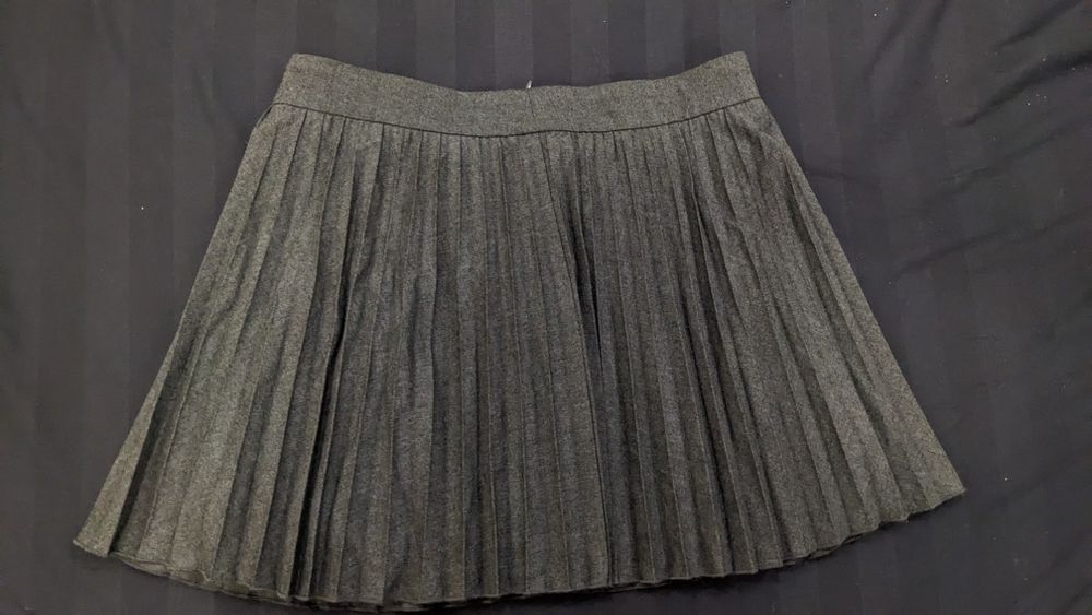 чорні джинси скейтери