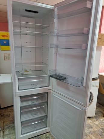 Холодильник двохкамерний GORENJE NRK6201EW4
