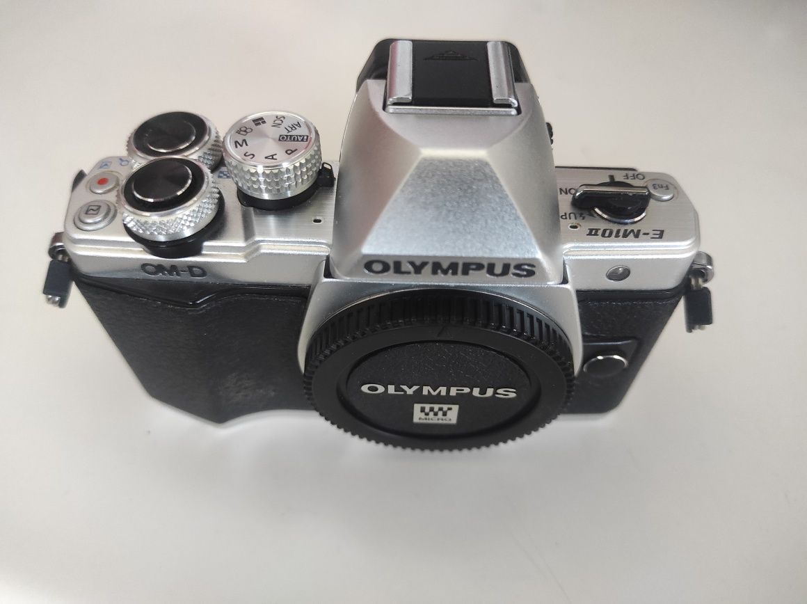 Продам Olympus E M10 Mark II несправний