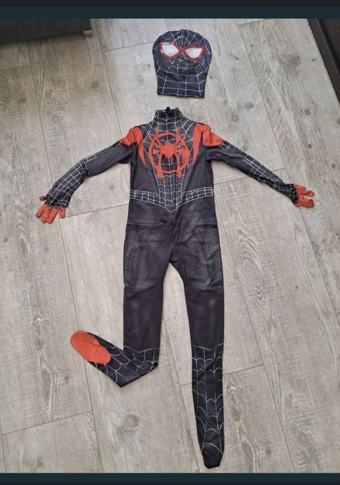 Rozm 122/128 (130) - Kostium Spider-Man - czarny/ czerwony
