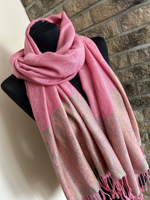 Kaszmirowy szal różowy duży kaszmir piękny kobiecy