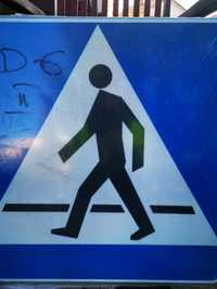 Znak drogowy D6 przejście dla pieszych