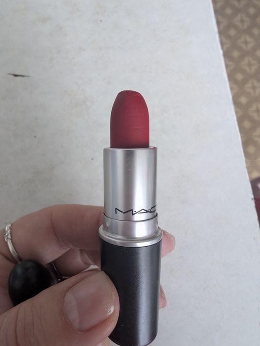 Помада оригинал культовый оттенок Ruby Woo