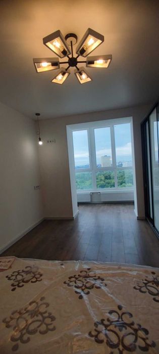 Гарна квартира з чудовим краєвидом на місто в новому ЖК вул. Хіміків