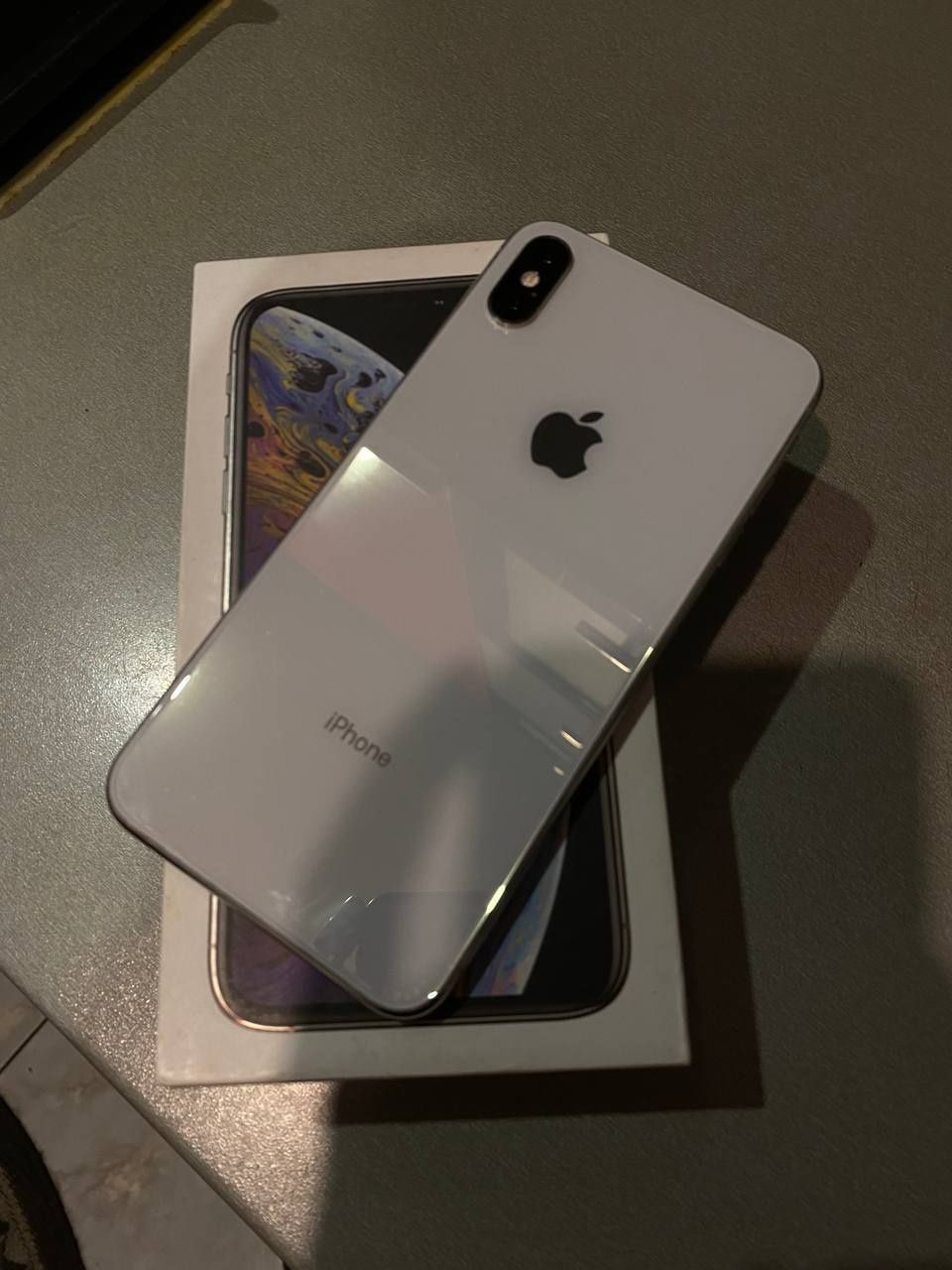 iPhone Xs max silver 64 gb