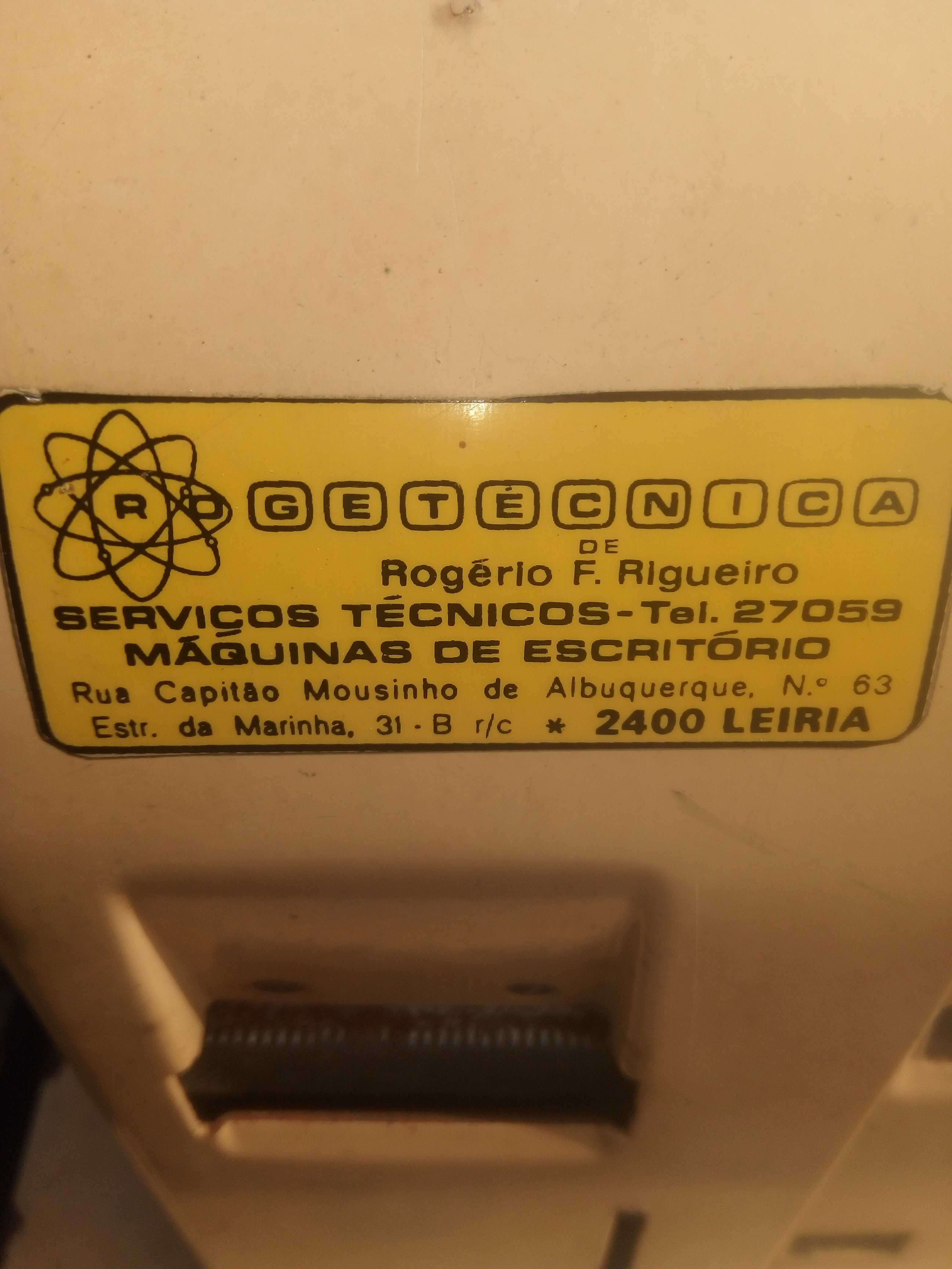 Máquina registadora antiga