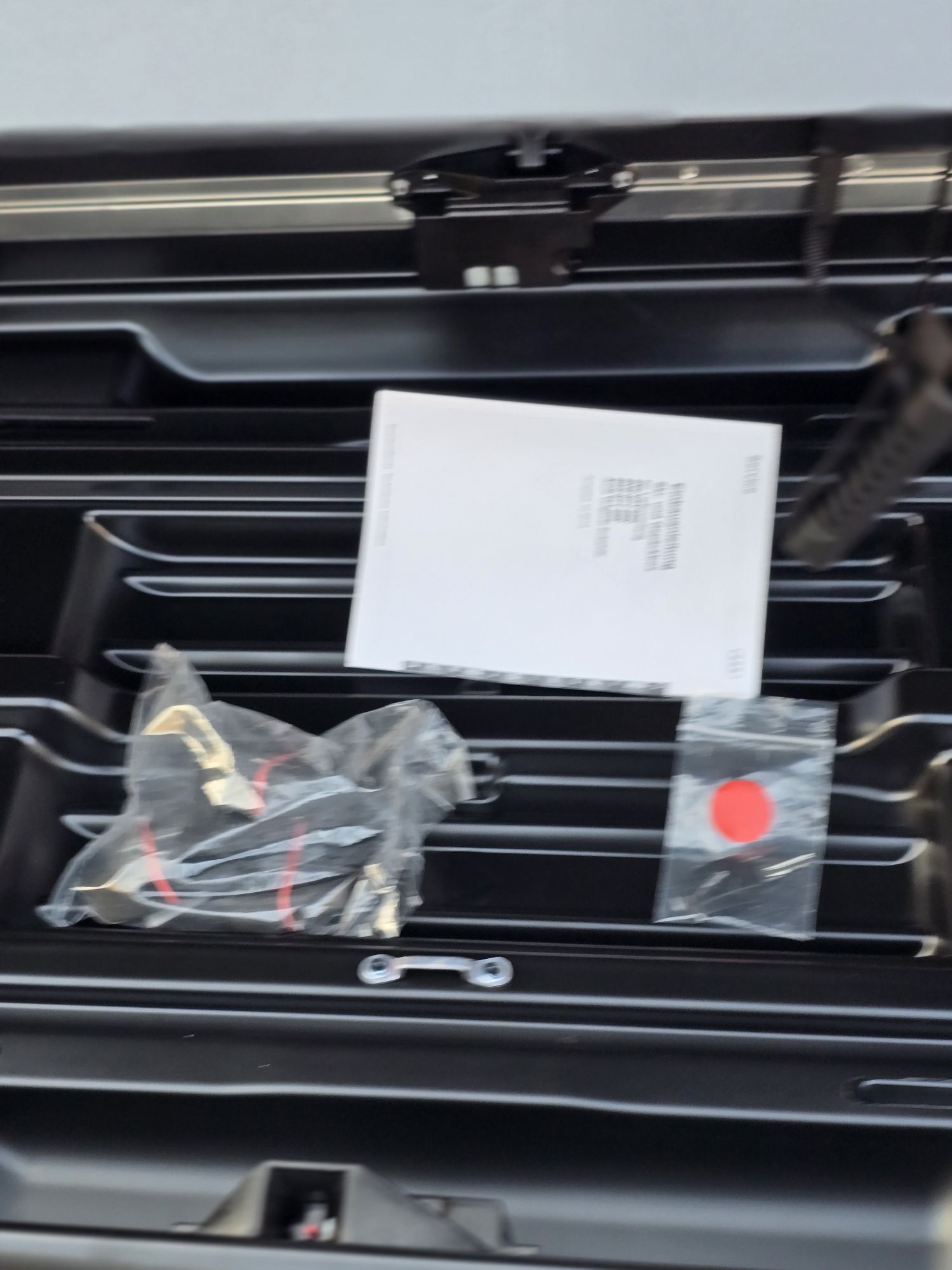 Box bagażnik kufer dachowy THULE Audi nowy 300l