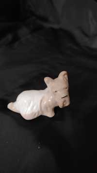 Статуэтка миниатюрная, фигурка "Собака, терьер". Фарфор, ЛФЗ