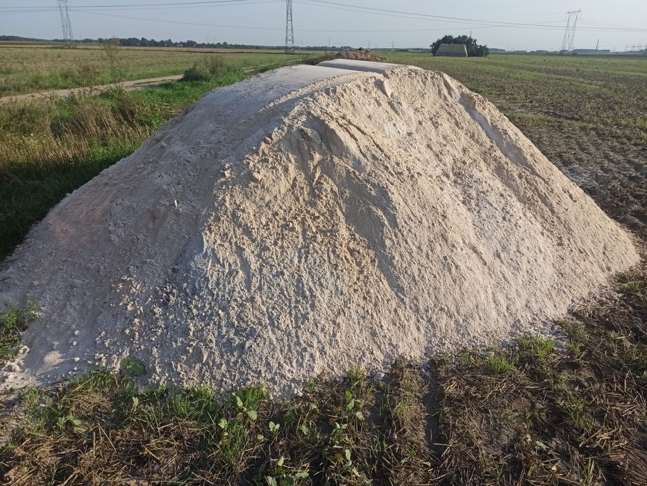 Usługi transportowe wywrotka 27t40m3 Kruszywa, Wapno, Zboża, węgiel.