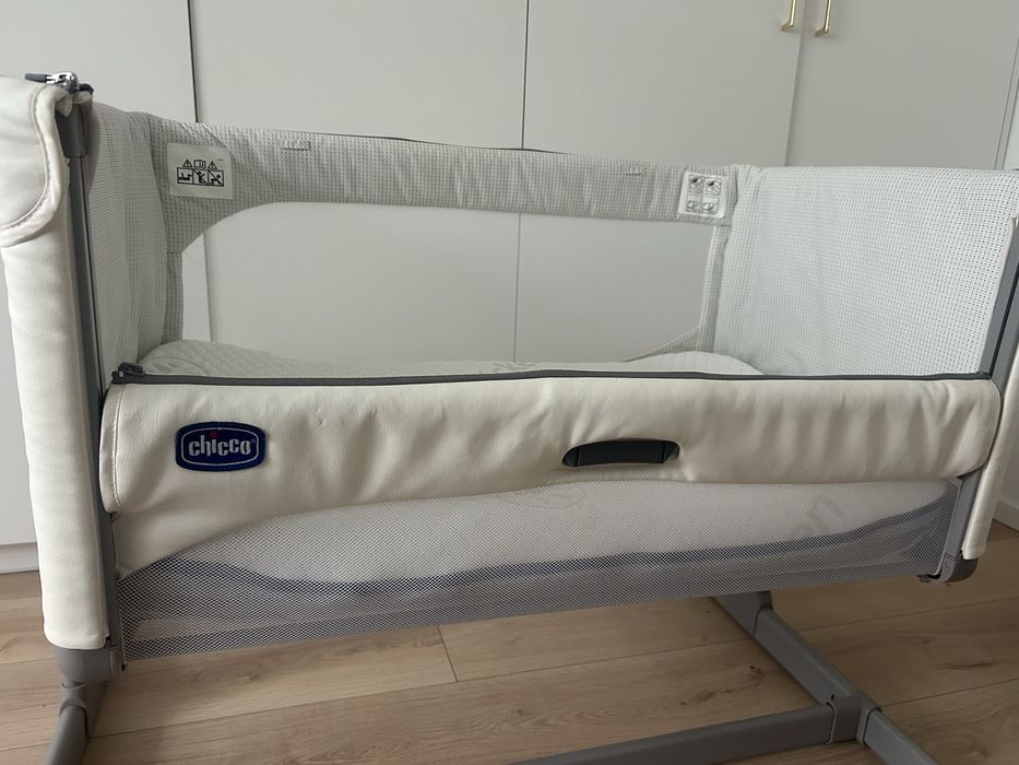 Łóżeczko Chicco Next2Me Magic z materacem rucken