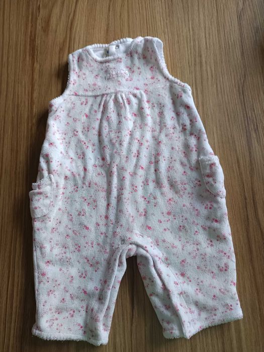 Welurowy śpioch dla dziewczynki 3 mies. rozmiar 62-68