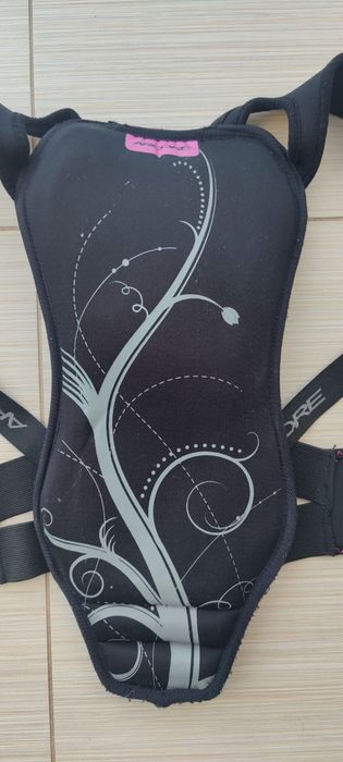 Ochraniacz pleców - kręgosłupa. Tzw. Żółwik firmy Arcore