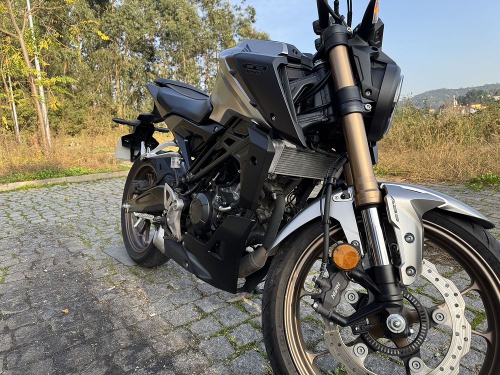 Honda CB125R 2023