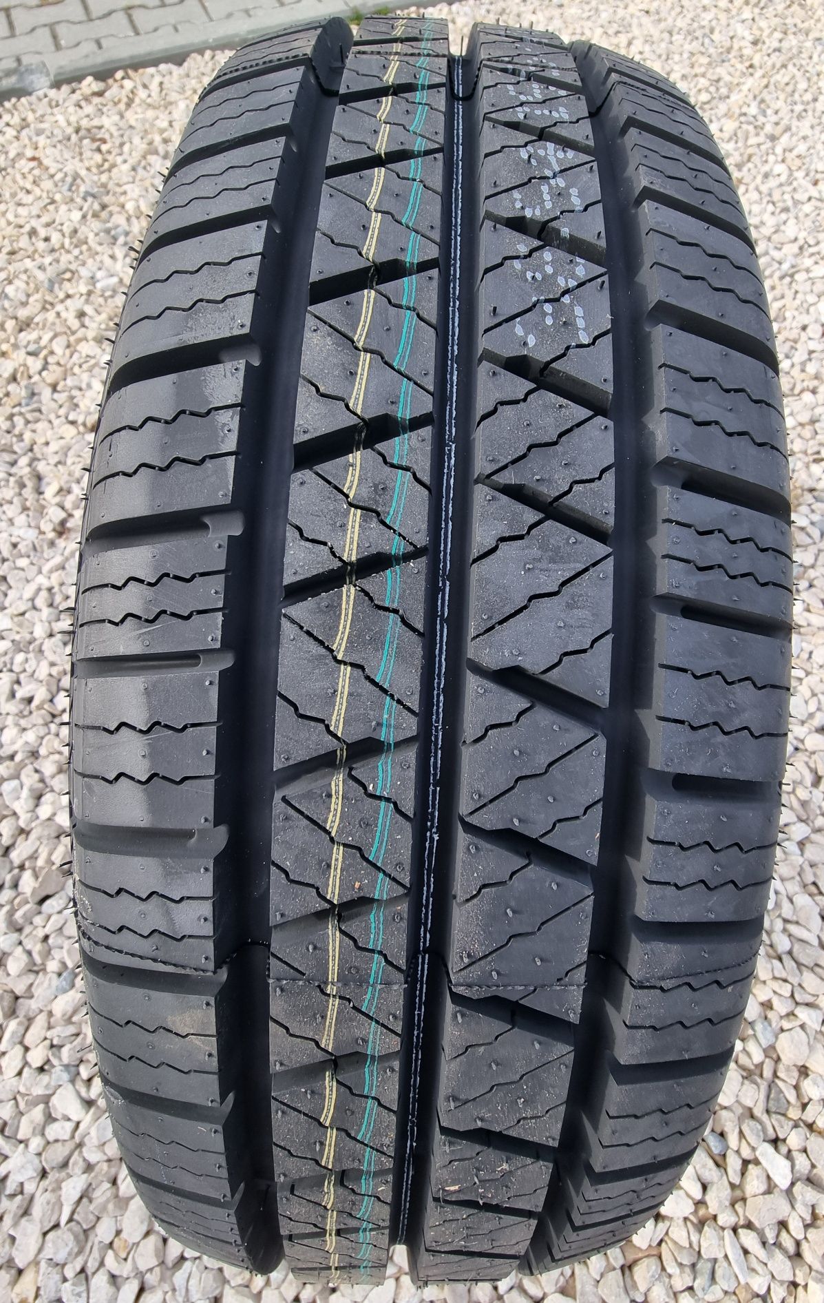 195/70R15 C * Nowe opony do BUS- a * Wielosezonowe * 2024 rok *Austone