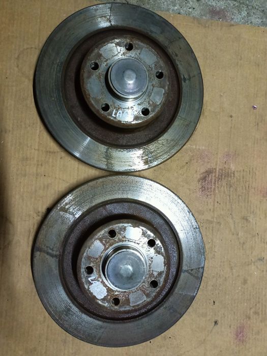 Tarcze hamulcowe tył Renault Laguna 3 tarczopiasty