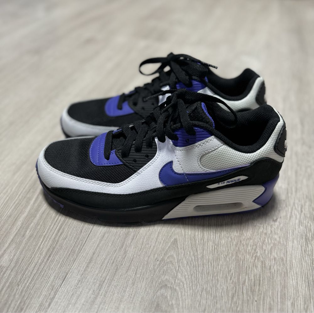 Продам кроссовки Nike Air Max, размер 38-39