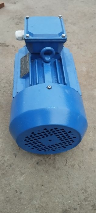 Электродвигатель єлектродвигун электромотор 4квт 3000об.