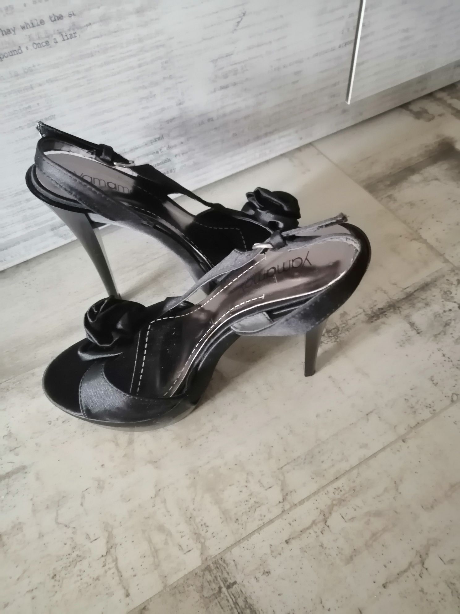 Buty szpilki Yamamay czarne rozmiar 38