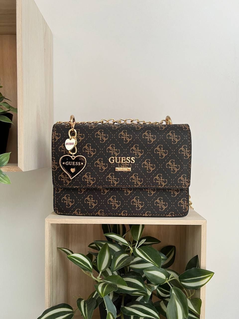 Жіноча сумочка Guess