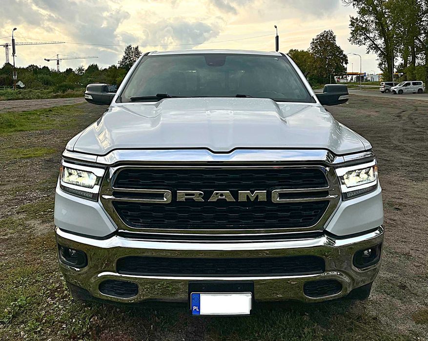 Dodge RAM 1500  3,6 V6 E-TORQUE  nowoczesna technologia spalanie 9 L