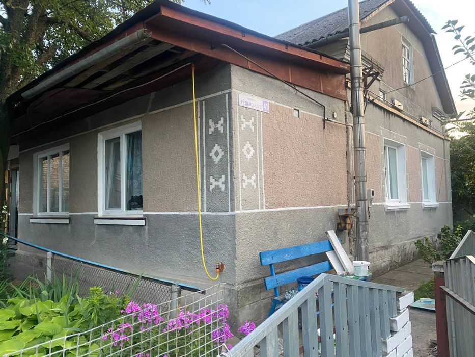 Продам цегляний будинок