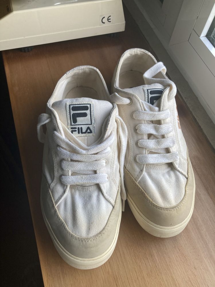 Tenis fred Perry n41 / tenis fila n39