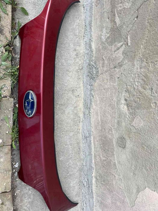 Накладка двери багажника Subaru Outback 15-19 с эмблемой